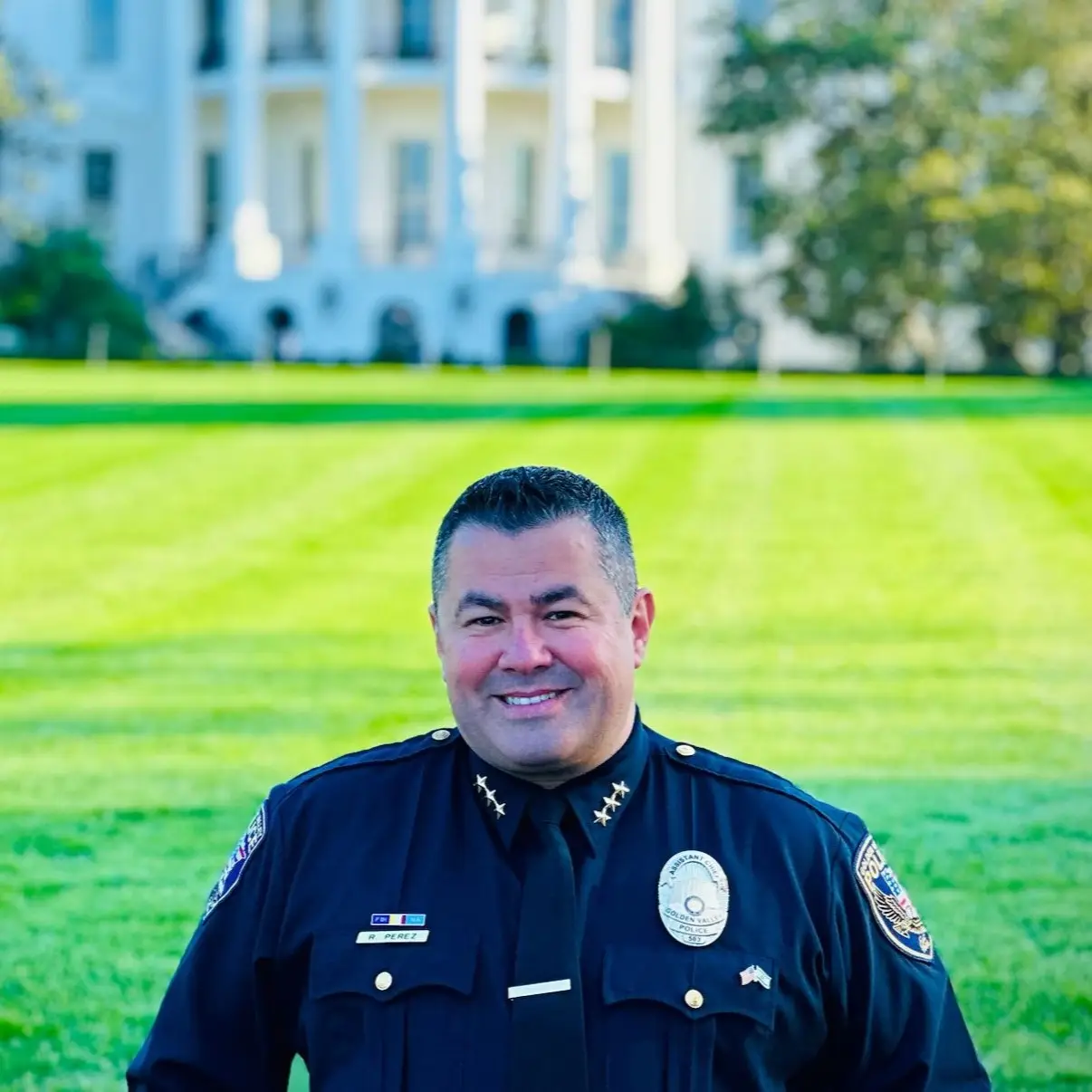 “Es un honor ser guatemalteco”: Rudy Pérez, subjefe de policía en Minneapolis, Minnesota.