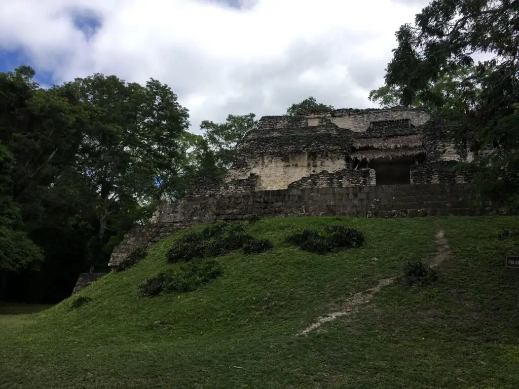 Uaxactún: La ciudad maya que sigue viva en la selva – SoyMigrante.com – SoyMigrante.com